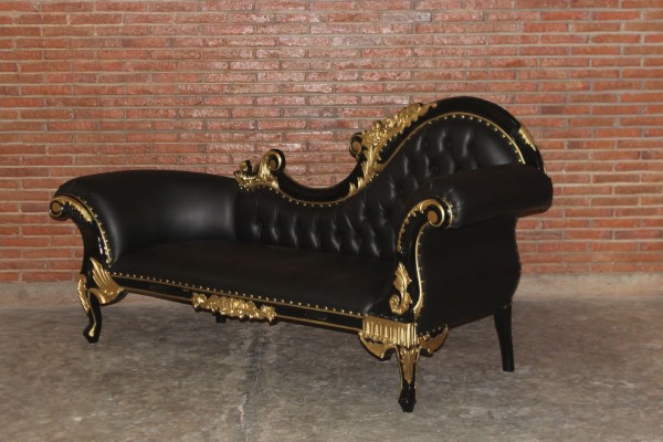 Barock Chaiselongue Sofa , Gothic, Repro-Antik-Design Mahagoni rot  massiv holz schwarz gold, Kunstleder schwarz mit Goldnieten, aufwendige Holzschnitzerei 
