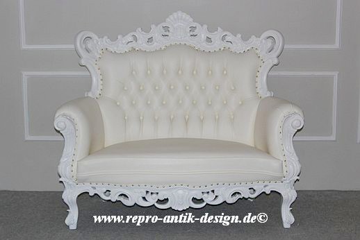 Barock Sofa Polstermöbel, Repro-Antik-Design, Mahagoni massiv Holz, Goldnieten, Kunstleder, weiß lackiert, Holzschnitzerei